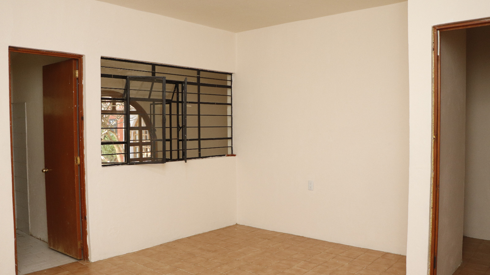 COMMERCIAL HOUSE FOR RENT IN BRENAMIEL OAXACA
